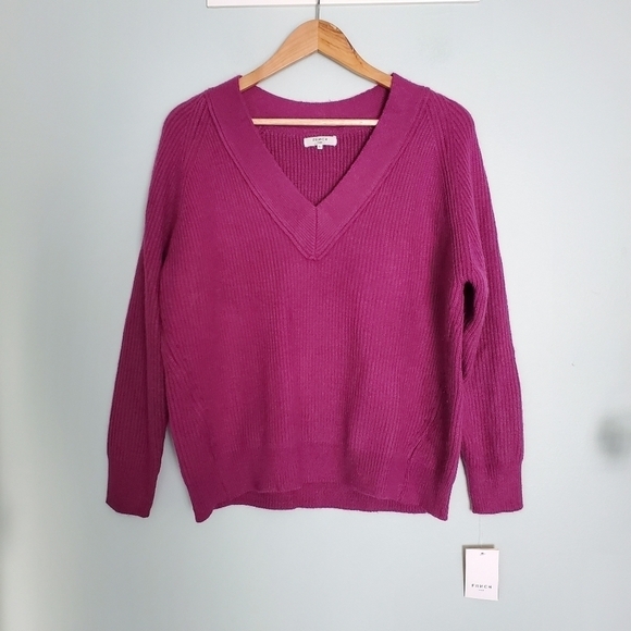 NEW FRNCH V-neck Ribbed Knit Pullover Sweater - Picture 2 of 5